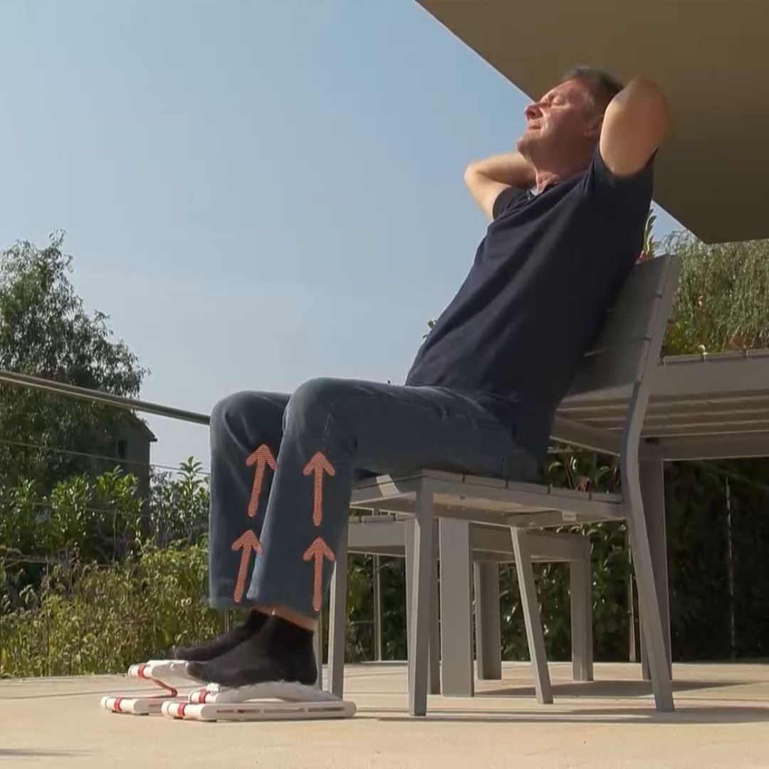 Korak 2 — položite stopala na napravo
